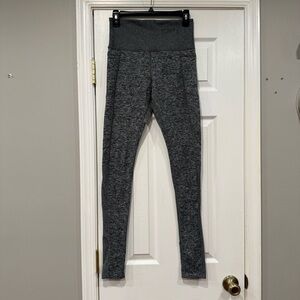 Athleta Heathered Gray Exhale Stash Pocket Heel Tight Women’s Small